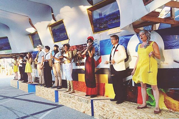 The finale of HOPSCOTCH takes place in a pop-up structure at SCI-Arc, with music by Thornton's Andrew Norman. (Instagrammer @nessisbest)