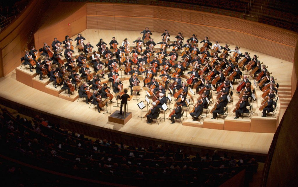 On May 17, 2016, over 100 cellists took to the stage of Walt Disney Concert Hall for the premiere of Anna Clyne’s “Threads and Traces,” as well as movements from Villa-Lobos’s beloved “Bachianas Brasileiras,” under conductor Matthew Aucoin. (Photo by Dario Griffin/USC)