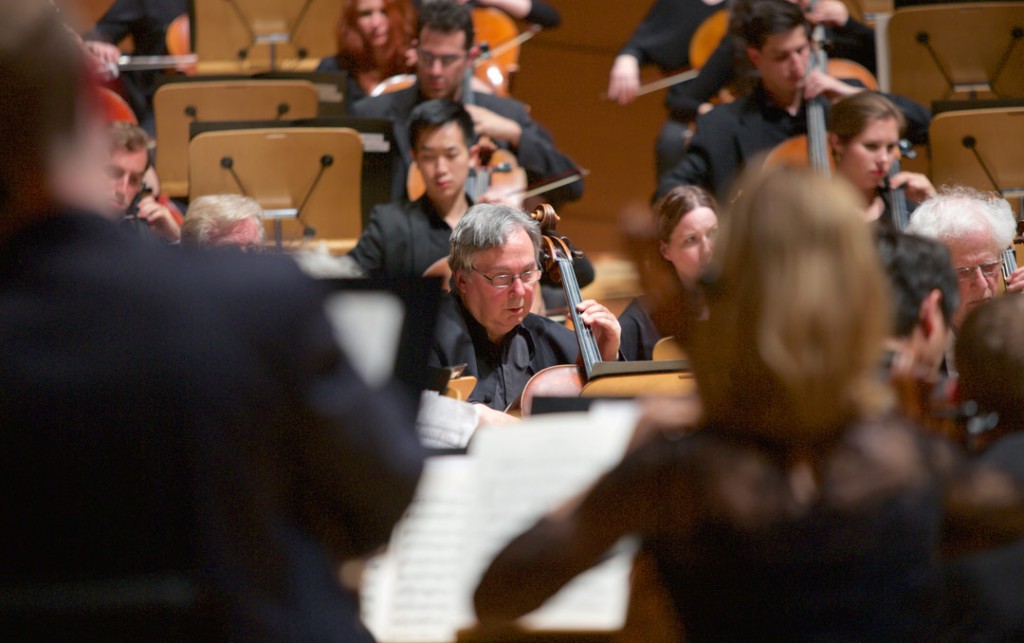 On May 17, 2016, over 100 cellists took to the stage of Walt Disney Concert Hall for the premiere of Anna Clyne’s “Threads and Traces,” as well as movements from Villa-Lobos’s beloved “Bachianas Brasileiras,” under conductor Matthew Aucoin. (Photo by Dario Griffin/USC)