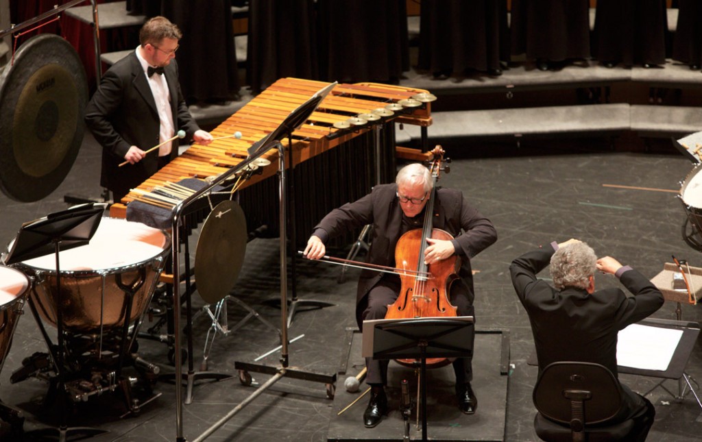 On May 19, cellist David Geringas performed Sofia Gubaidulina’s “Canticle of the Sun” with the USC Thornton Chamber Singers, under conductor Uriel Segal at USC’s Bovard Auditorium. (Photo by Dario Griffin/USC)