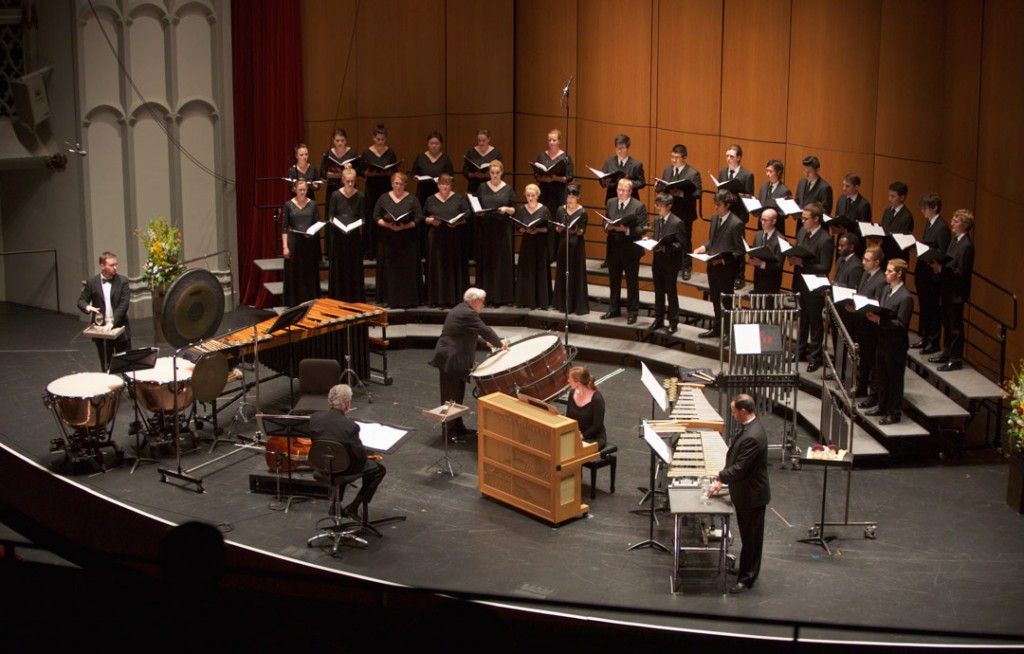 On May 19, cellist David Geringas performed Sofia Gubaidulina’s “Canticle of the Sun” with the USC Thornton Chamber Singers, under conductor Uriel Segal at USC’s Bovard Auditorium. (Photo by Dario Griffin/USC)