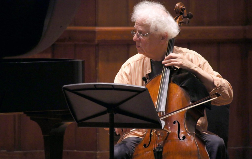 May19_MasterClass_LaurenceLesser_06_crDanielAndersonUSC_Full.jpg Cellist Laurence Lesser led a master class at the Piatigorsky International Cello Festival on May 19. (Photo by Daniel Anderson/USC)