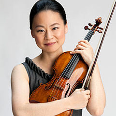 Midori Goto holding violin