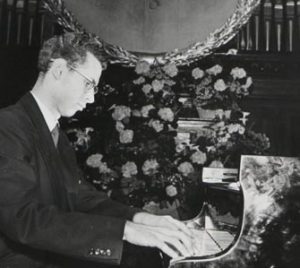 Daniel Pollack performs at the first International Tchaikovsky Competition in 1958