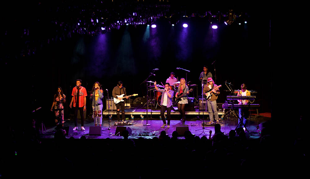 Jej Millanes, Kaylah Baker, Tabon Ward, Shilpa Sadagopan, Nathan Heldman, Sam Yun, Mike Gordon, Christine Meisenhelter, Kelly Cruz, Elliot Siegel, Adam Miller and Jarren Heidelberg. (Photo by Dario Griffin/USC Thornton)