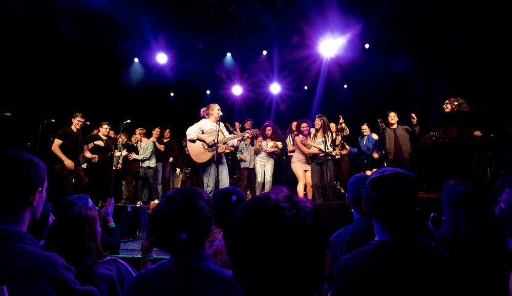 Student performers at the finale of the 2018 Popular Music Senior Showcase. (Photo by Dario Griffin/USC Thornton)