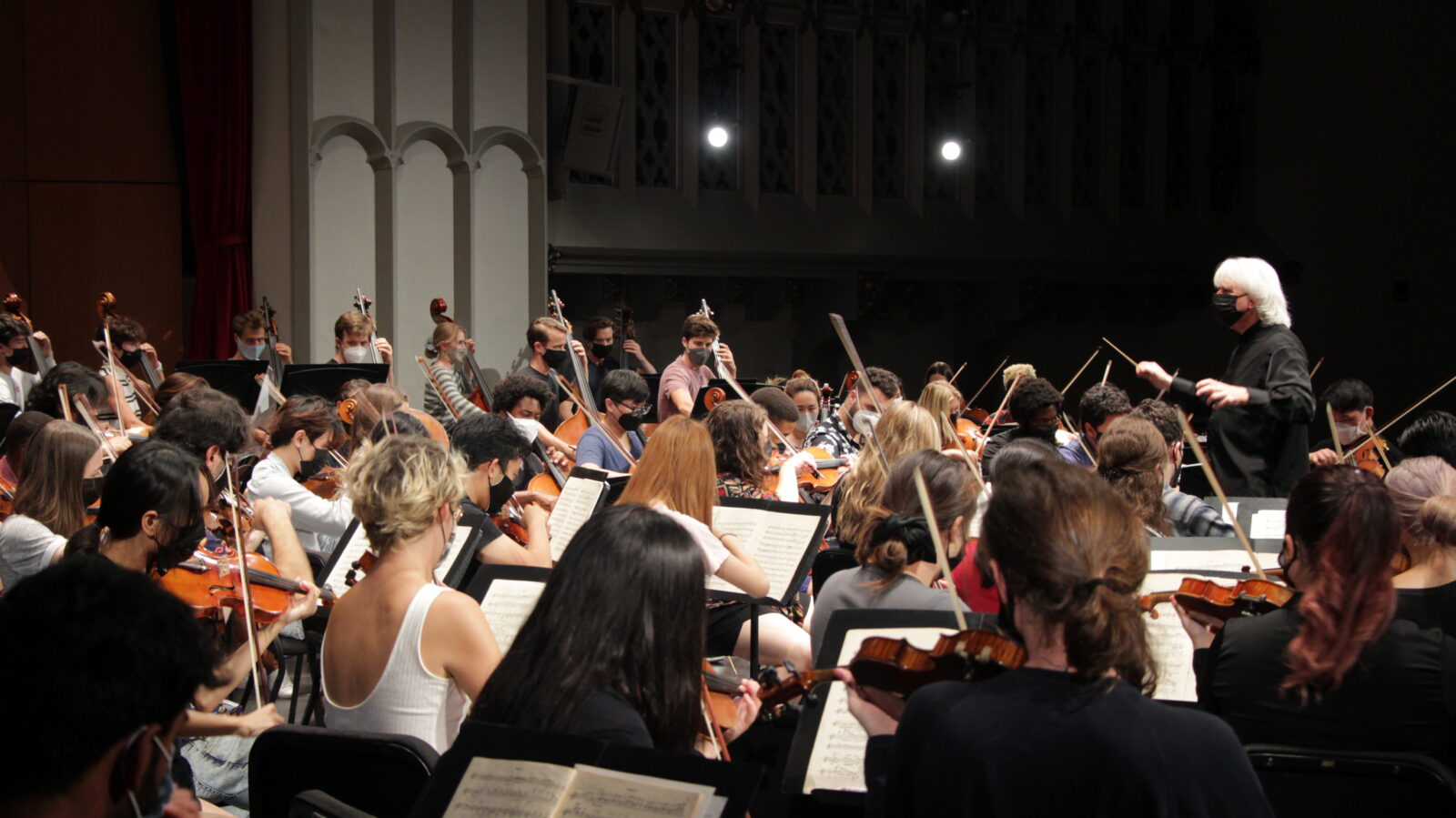 Carl St.Clair conducts the Thornton Symphony 