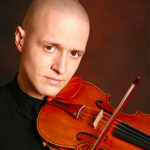 Photo of violinist Moni Simeonov