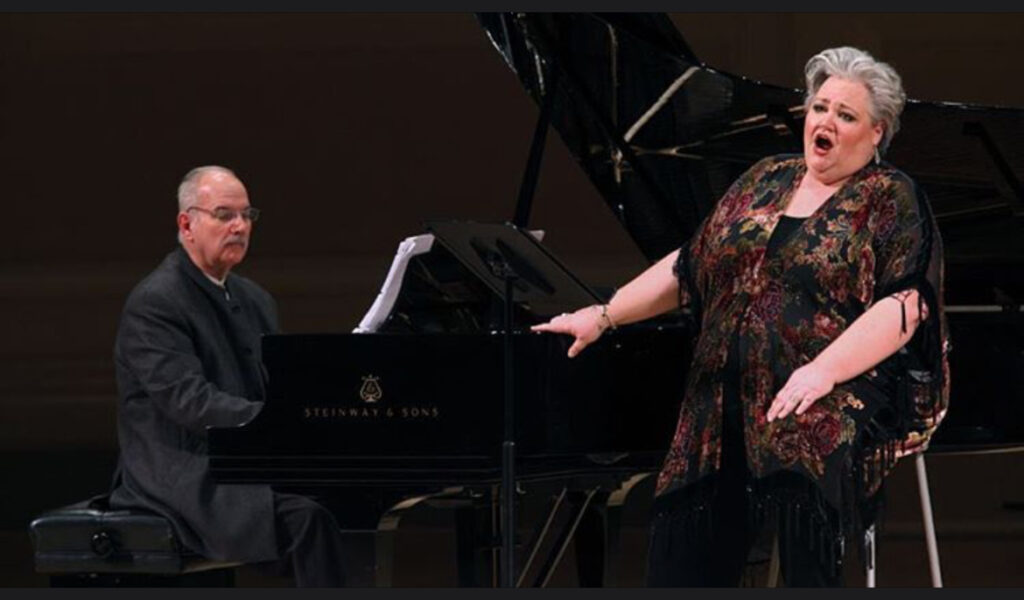 Alan Smith and Stephanie Blythe, 2016 recital at Carnegie Hall (Credit: Courtesy of Carnegie Hall)