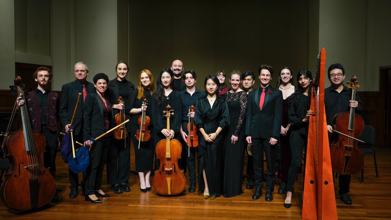 USC Thornton Baroque Sinfonia poses on stage